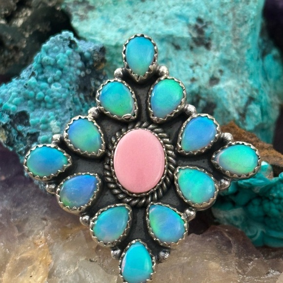 Pink queen conch aurora opal sterlin silver adjustable statement ring - Picture 5 of 12